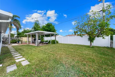 9356 Bloomfield Drive, Palm Beach Gardens, FL 33410 - Photo 19