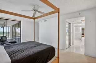 7564 Regency Lake Dr, Boca Raton, FL 33433 - Photo 27