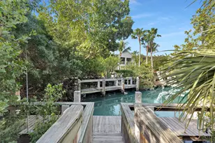125 13th St, Key Colony Beach, FL 33051 - Photo 23