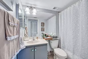 305 Congressional Way, Deerfield Beach, FL 33442 - Photo 17