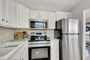 24 Chatham A, West Palm Beach, FL 33417 - Photo 11