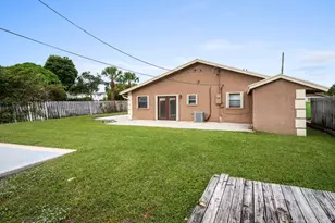 1233 W 32nd St, Riviera Beach, FL 33404 - Photo 25
