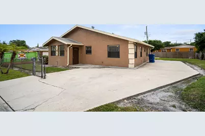 1233 W 32nd Street, Riviera Beach, FL 33404 - Photo 3