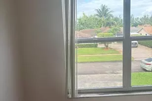 650 Toxaway Dr, West Palm Beach, FL 33413 - Photo 3