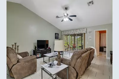 2020 Vero South Circle Sw, Unit #4, Vero Beach, FL 32962 - Photo 3