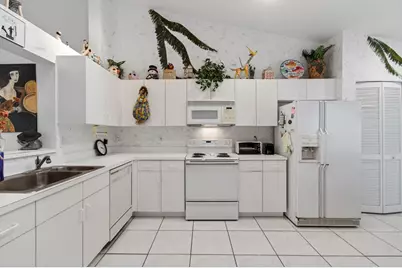 6077 Brightwater Terrace, Boynton Beach, FL 33437 - Photo 29