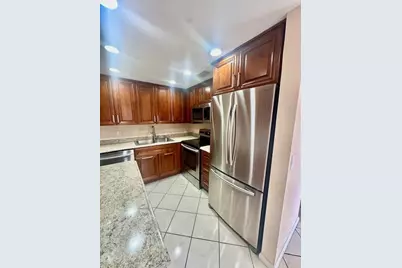 69 Dorset B, Boca Raton, FL 33434 - Photo 3