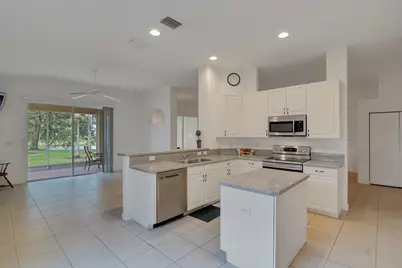 665 Kenwood Drive SW, Vero Beach, FL 32968 - Photo 5