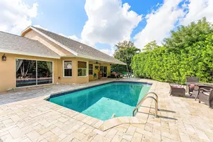 1212 Columbine Pl, Wellington, FL 33414 - Photo 13