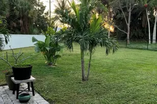 10340 SE Jupiter Narrows Dr, Hobe Sound, FL 33455 - Photo 3