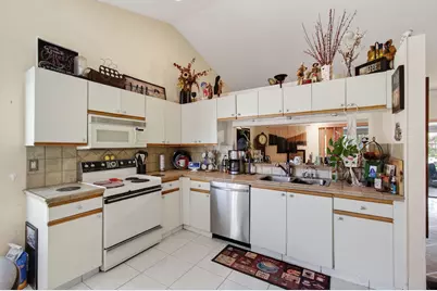 9303 Sun Pointe Drive, Boynton Beach, FL 33437 - Photo 19