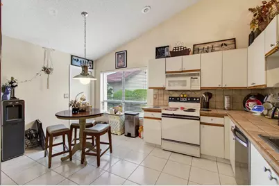 9303 Sun Pointe Drive, Boynton Beach, FL 33437 - Photo 17