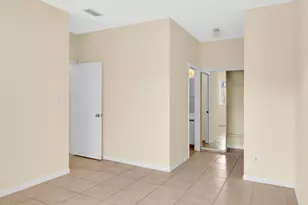 671 Cypress Lake Blvd, Deerfield Beach, FL 33064 - Photo 17