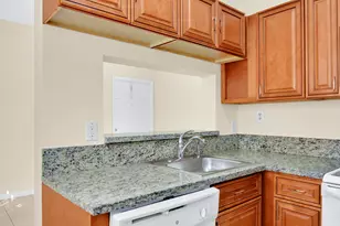 671 Cypress Lake Blvd, Deerfield Beach, FL 33064 - Photo 5