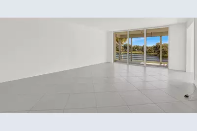 804 Cypress Boulevard, Unit #301, Pompano Beach, FL 33069 - Photo 7
