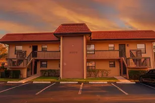 21890 Lake Forest Cir, Boca Raton, FL 33433 - Photo 3