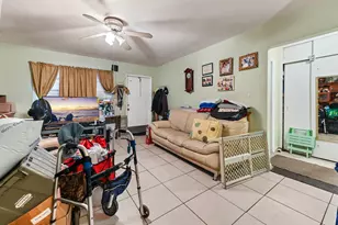 715 S C St, Lake Worth Beach, FL 33460 - Photo 9