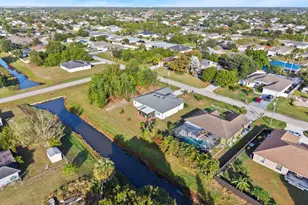 476 SW Crawfish Dr, Port Saint Lucie, FL 34953 - Photo 47