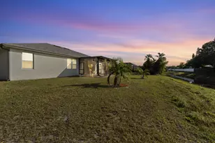 476 SW Crawfish Dr, Port Saint Lucie, FL 34953 - Photo 5