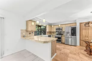 1075 Raintree Ln, Palm Beach Gardens, FL 33410 - Photo 15