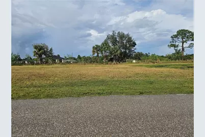 2137 NE 27th Street, Cape Coral, FL 33909 - Photo 5