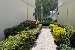 470 Capistrano Dr, Palm Beach Gardens, FL 33410 - Photo 3