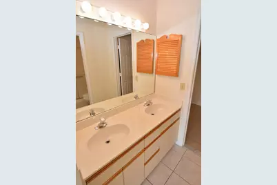 2544 SE Tropical East Circle E, Port Saint Lucie, FL 34952 - Photo 19