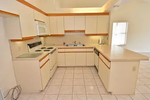 2544 SE Tropical East Circle E, Port Saint Lucie, FL 34952 - Photo 11