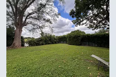 2901 Embassy Drive, West Palm Beach, FL 33401 - Photo 21