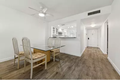 3186 Via Poinciana, Unit #115, Lake Worth, FL 33467 - Photo 5