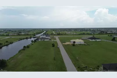 4012 NW 38th Street, Cape Coral, FL 33993 - Photo 5