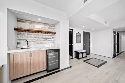 2427 Presidential Way, Unit #802, West Palm Beach, FL 33401 - Photo 9