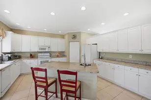 2462 Westmont Pl, Royal Palm Beach, FL 33411 - Photo 15