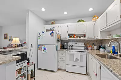 323 Seville N, Delray Beach, FL 33446 - Photo 11