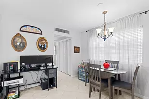 323 Seville N, Delray Beach, FL 33446 - Photo 5