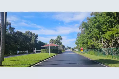 201 Manatee Lane, Unit #C, Fort Pierce, FL 34982 - Photo 21