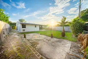 321 NW 51st St, Oakland Park, FL 33309 - Photo 31