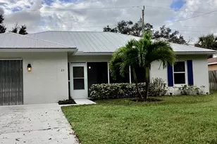 23 Highlands Dr SW, Vero Beach, FL 32962 - Photo 1