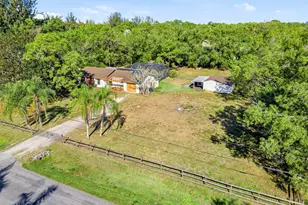 16319 E Cheltenham Dr, Loxahatchee, FL 33470 - Photo 3