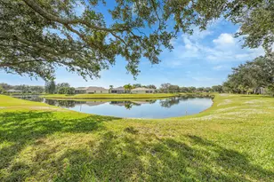 996 E 13th Square, Vero Beach, FL 32960 - Photo 3