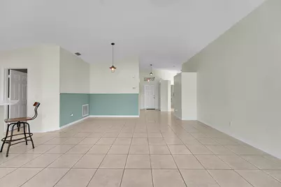 996 E 13th Square, Vero Beach, FL 32960 - Photo 11