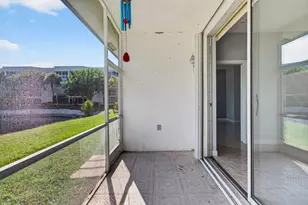 3162 Via Poinciana, Lake Worth, FL 33467 - Photo 43