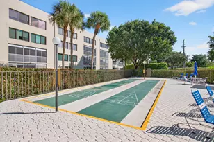 3162 Via Poinciana, Lake Worth, FL 33467 - Photo 55