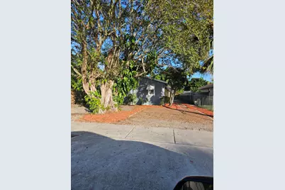 239 NW 6th Avenue, Delray Beach, FL 33444 - Photo 3