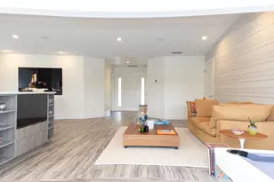 2291 Las Casitas Dr, Wellington, FL 33414 - Photo 13