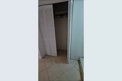 210 W 60 Street, Unit #B, Hialeah, FL 33012 - Photo 7