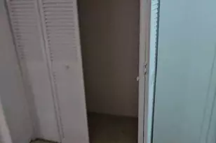 210 W 60th St, Hialeah, FL 33012 - Photo 7