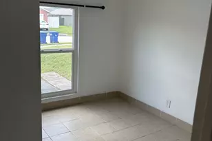 4930 NW 85th Terrace, Lauderhill, FL 33351 - Photo 5