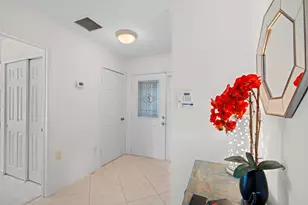 6735 Canary Palm Cir, Boca Raton, FL 33433 - Photo 3