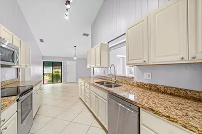 6200 Via Tierra, Boca Raton, FL 33433 - Photo 13